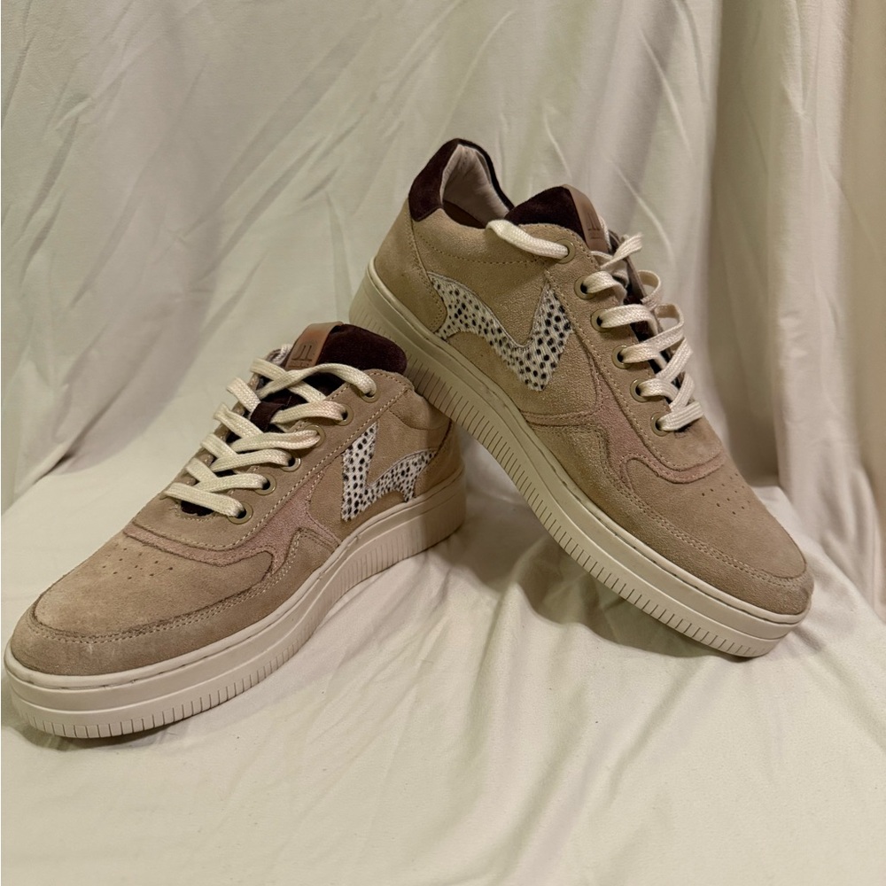 Maruti MOMO European Sneakers for Women. Size EU 39 / Women’s 8